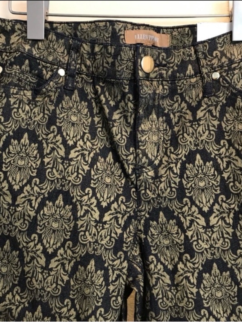 Ellen Tracy Black And Gold damask ankle cropped pants size 4